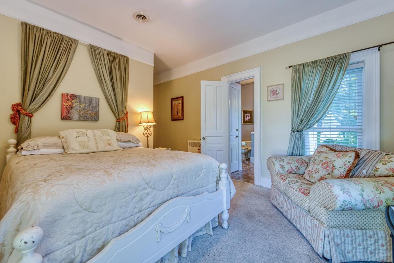 شاوث هيفن Monroe Manor Inn المظهر الخارجي الصورة