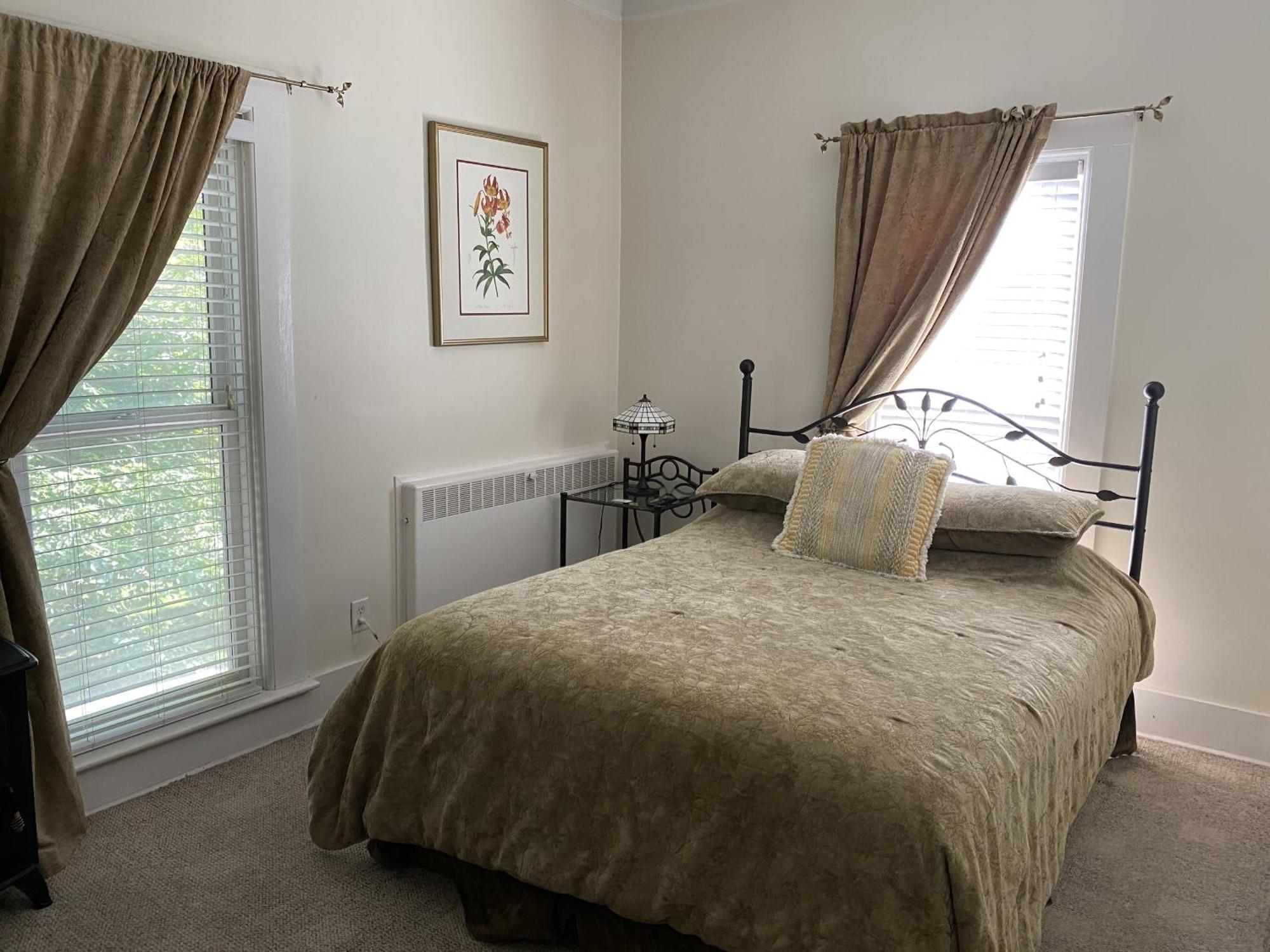 شاوث هيفن Monroe Manor Inn الغرفة الصورة