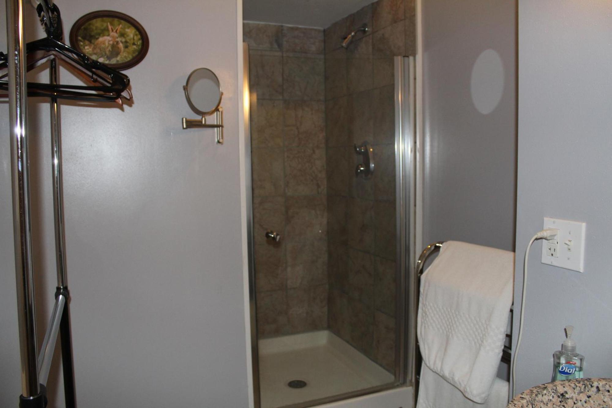 شاوث هيفن Monroe Manor Inn الغرفة الصورة