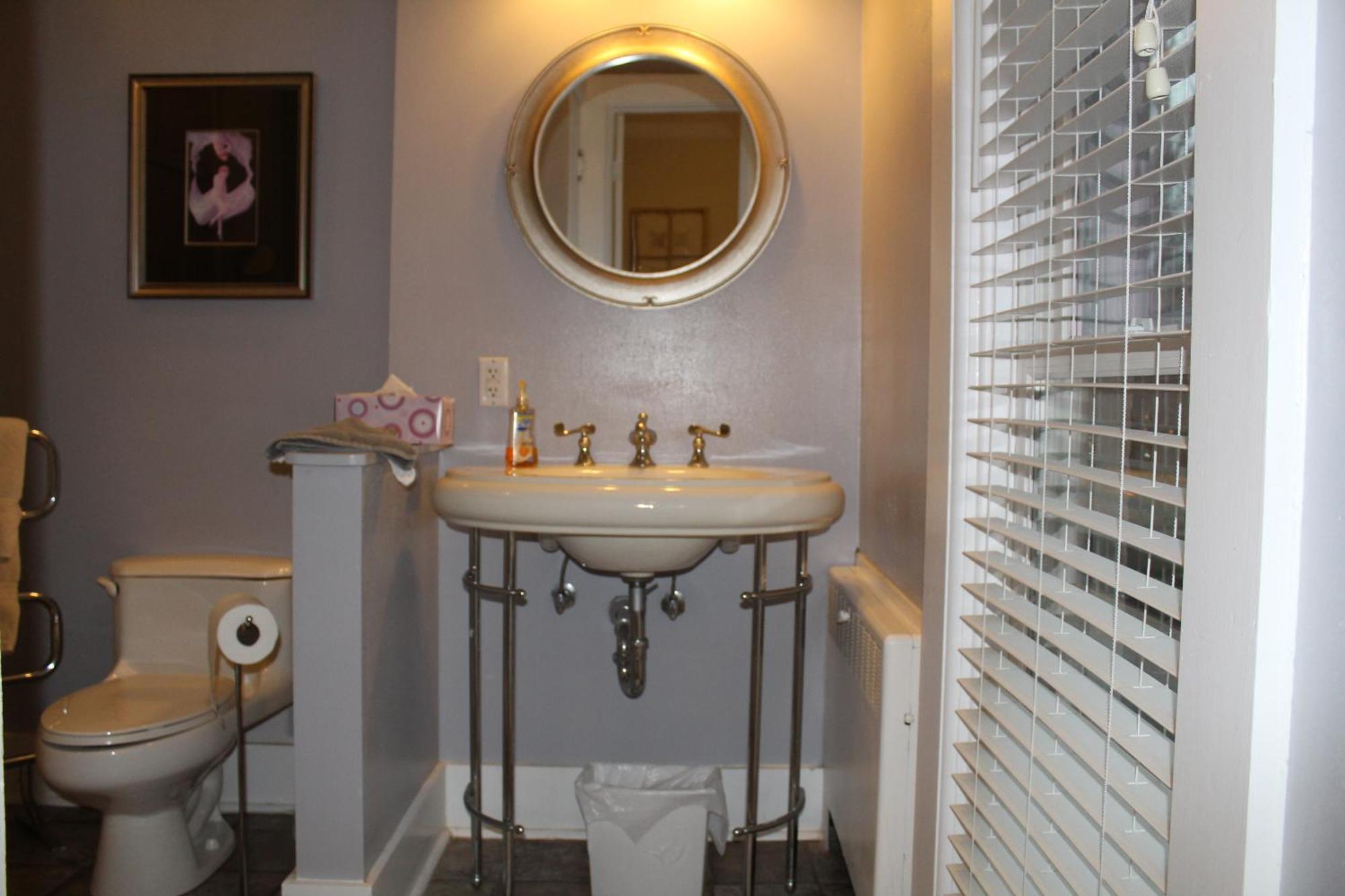 شاوث هيفن Monroe Manor Inn الغرفة الصورة