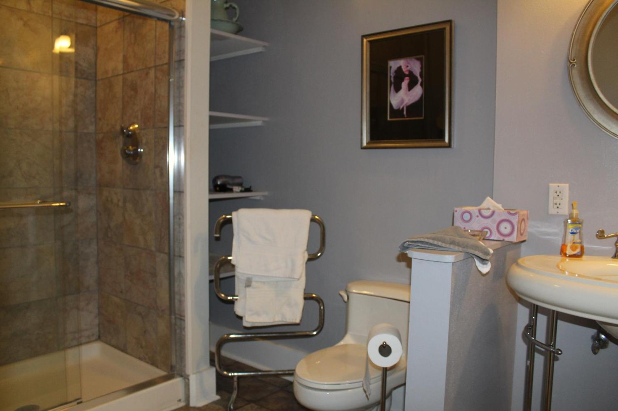 شاوث هيفن Monroe Manor Inn الغرفة الصورة