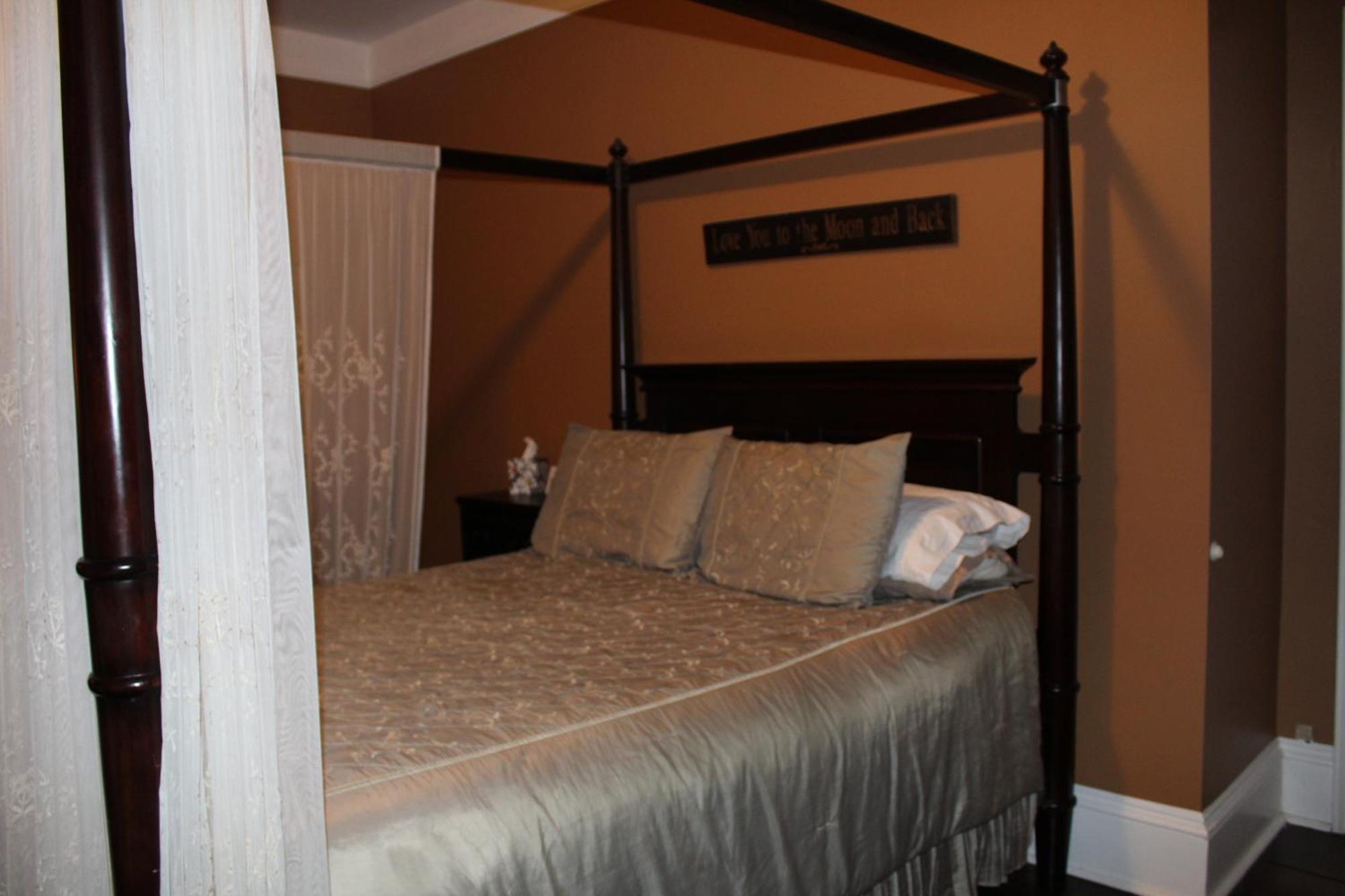 شاوث هيفن Monroe Manor Inn الغرفة الصورة